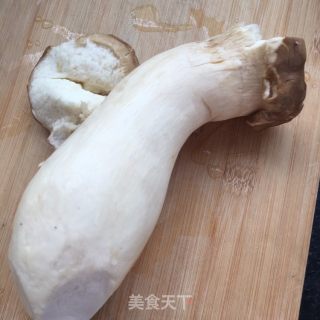 杏鲍菇炒肉片的做法步骤：1
