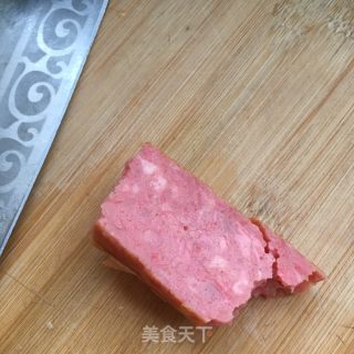蒜蓉肠炒菜心的做法步骤：4