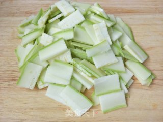 番茄炒夏瓜的做法步骤：3