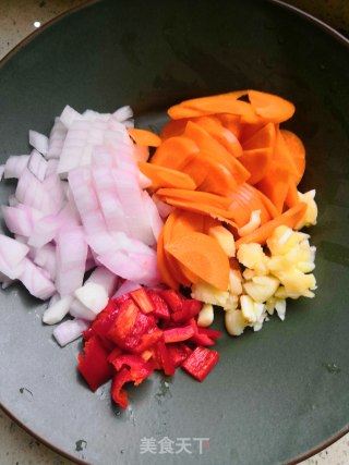 清炒西兰花????的做法步骤：4