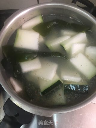 冬瓜薏米海带筒骨汤的做法步骤：8