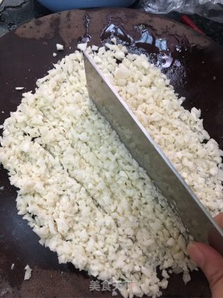 荸荠肉馅饺子的做法步骤：4