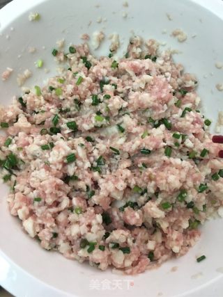 荸荠肉馅饺子的做法步骤：6