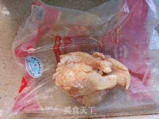 照烧鸡翅根的做法步骤：1