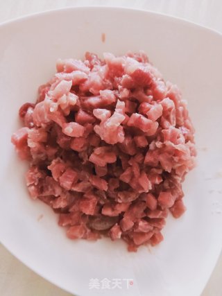 酸豆角炒肉的做法步骤：2