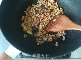杭椒肉丁的做法步骤：5