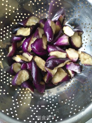酱烧茄子的做法步骤：2