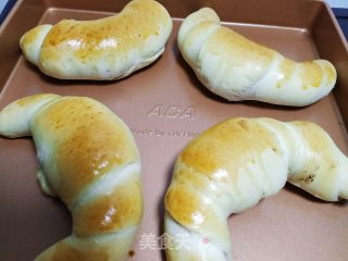 牛角豆沙面包的做法步骤：11