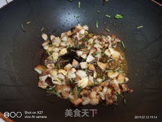 肉丁炒豆角丁的做法步骤：3