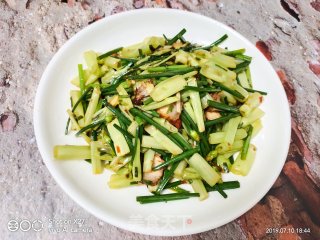 空心菜根炒五花肉片的做法步骤：4