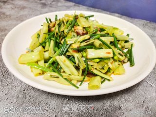 空心菜根炒五花肉片的做法步骤：5