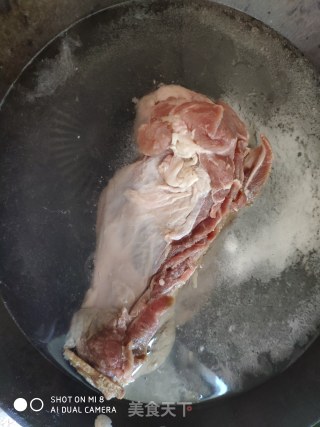 肉食 荤菜 南瓜玉米骨头汤的做法步骤：3