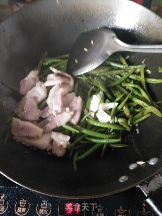 “肉食、荤菜”蒜蓉豇豆肉片的做法步骤：11