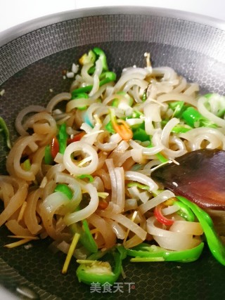小炒肉皮的做法步骤：7