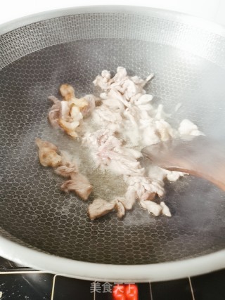 丝瓜炒肉的做法步骤：5
