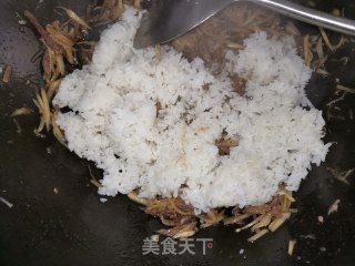 牛肉仔姜炒饭的做法步骤：4