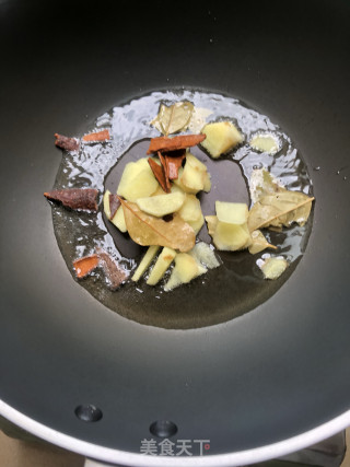 糖醋排骨的做法步骤：5