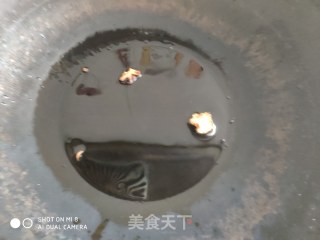 肉菜 荤菜  爆炒小鱿鱼的做法步骤：5