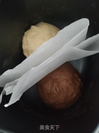 双色吐司的做法步骤：2