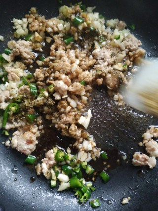 肉末烤香菇的做法步骤：3