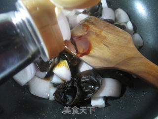 黑木耳炒洋葱的做法步骤：5