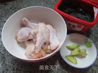 炸鸡翅根的做法步骤：1