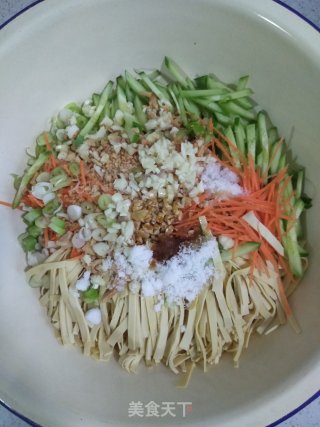 干豆腐拌黄瓜的做法步骤：8