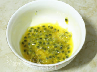 百香果芒果冰棍的做法步骤：2