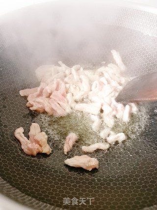 蟹味菇炒肉的做法步骤：6
