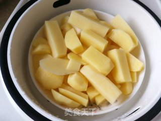 培根土豆卷的做法步骤：2