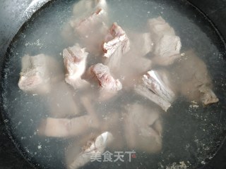 土豆炖排骨的做法步骤：3