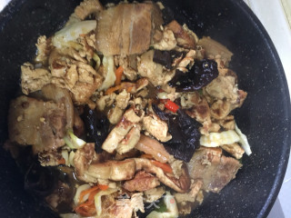 回锅肉家常豆腐的做法步骤：12