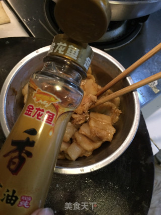 五花肉蒸榨菜的做法步骤：4