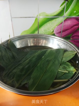 传统棕子的做法步骤：1