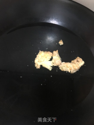 脆皮乳鸽的做法步骤：1