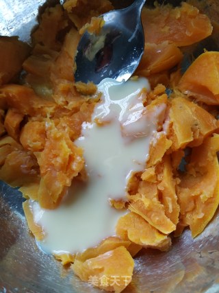 烤芝麻红薯球的做法步骤：2