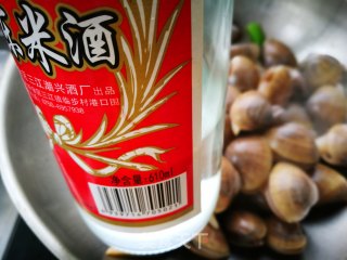 辣炒黄蚬子的做法步骤：6