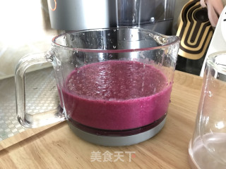 葡萄香蕉火龙果汁的做法步骤：6