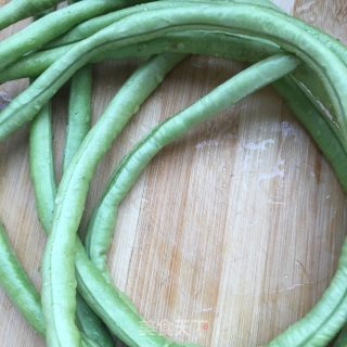 芽菜肉末炒菜豆的做法步骤：1