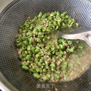 芽菜肉末炒菜豆的做法步骤：10