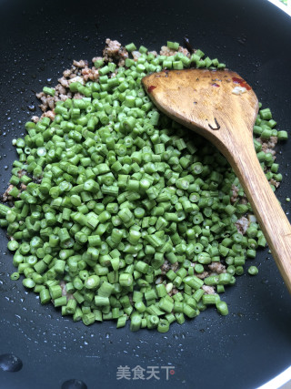 橄榄肉末炒豆角的做法步骤：7