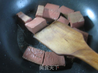 鸭血煮丝瓜的做法步骤：5