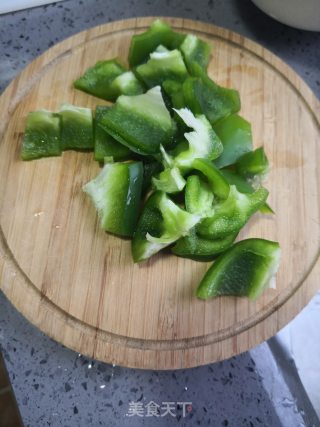 尖椒干豆腐的做法步骤：2