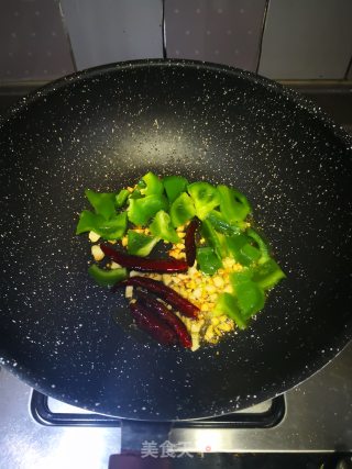 尖椒干豆腐的做法步骤：5