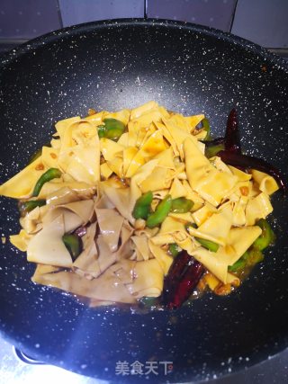 尖椒干豆腐的做法步骤：8
