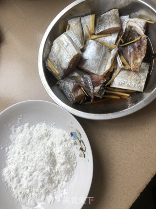 红烧带鱼的做法步骤：5