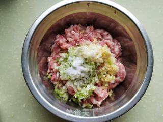 清汆丸子的做法步骤：3