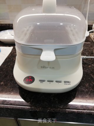 鲜虾玉米猪肉肠的做法步骤：3