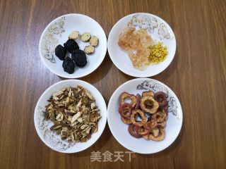 自制酸梅汤的做法步骤：1