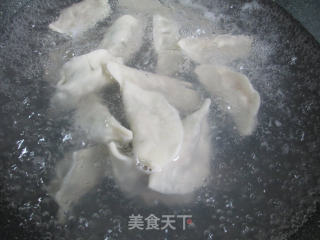 小白菜虾肉馅饺子的做法步骤：18